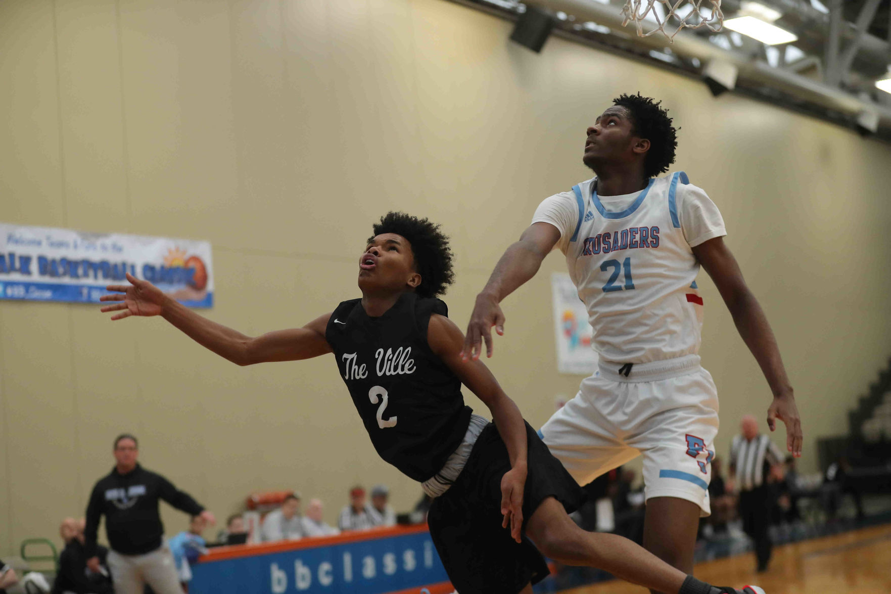Pleasantville vs Father Judge in a Boardwalk Basketball Classic